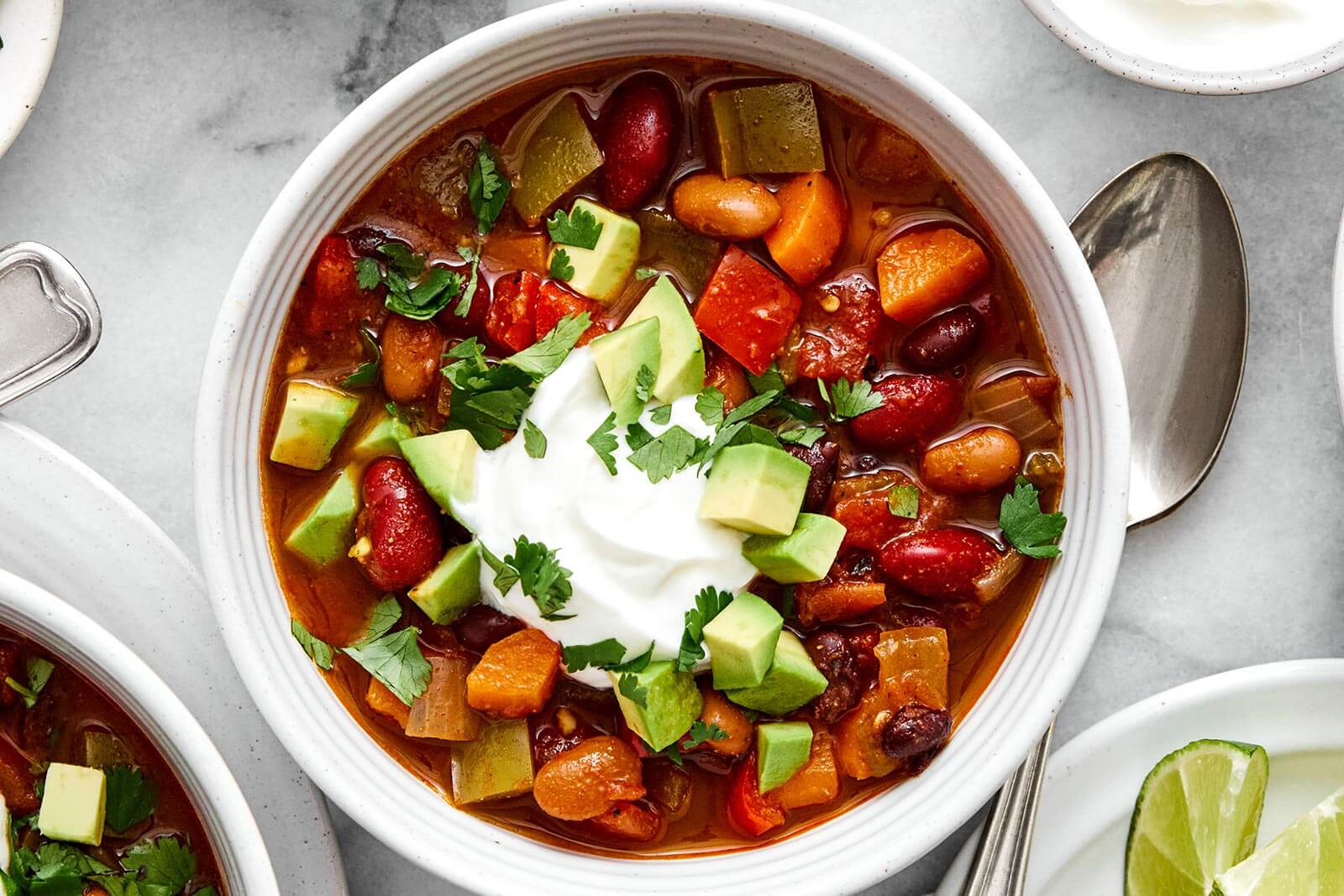 The Ultimate Vegetarian Chili - Downshiftology